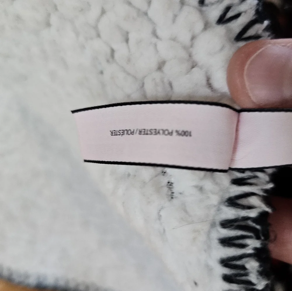 Victoria's Secret cozy blanket